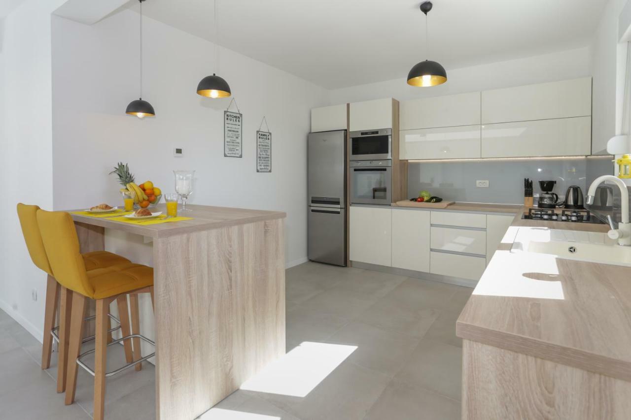 Life - New And Luxury Holiday House Kaštela Extérieur photo